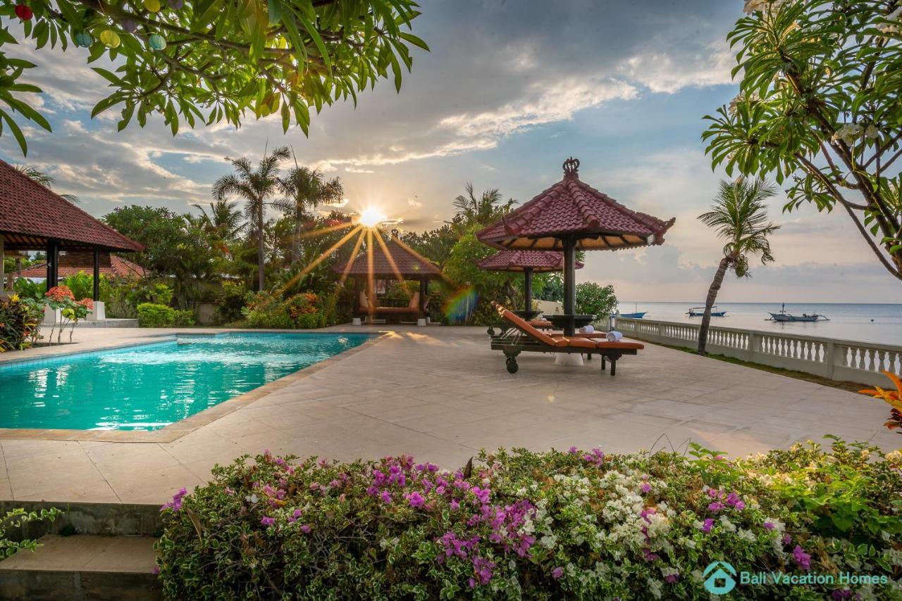 Villa Namaste - Beachfront At Lovina 10P, Pool, Bbq Banjar  エクステリア 写真