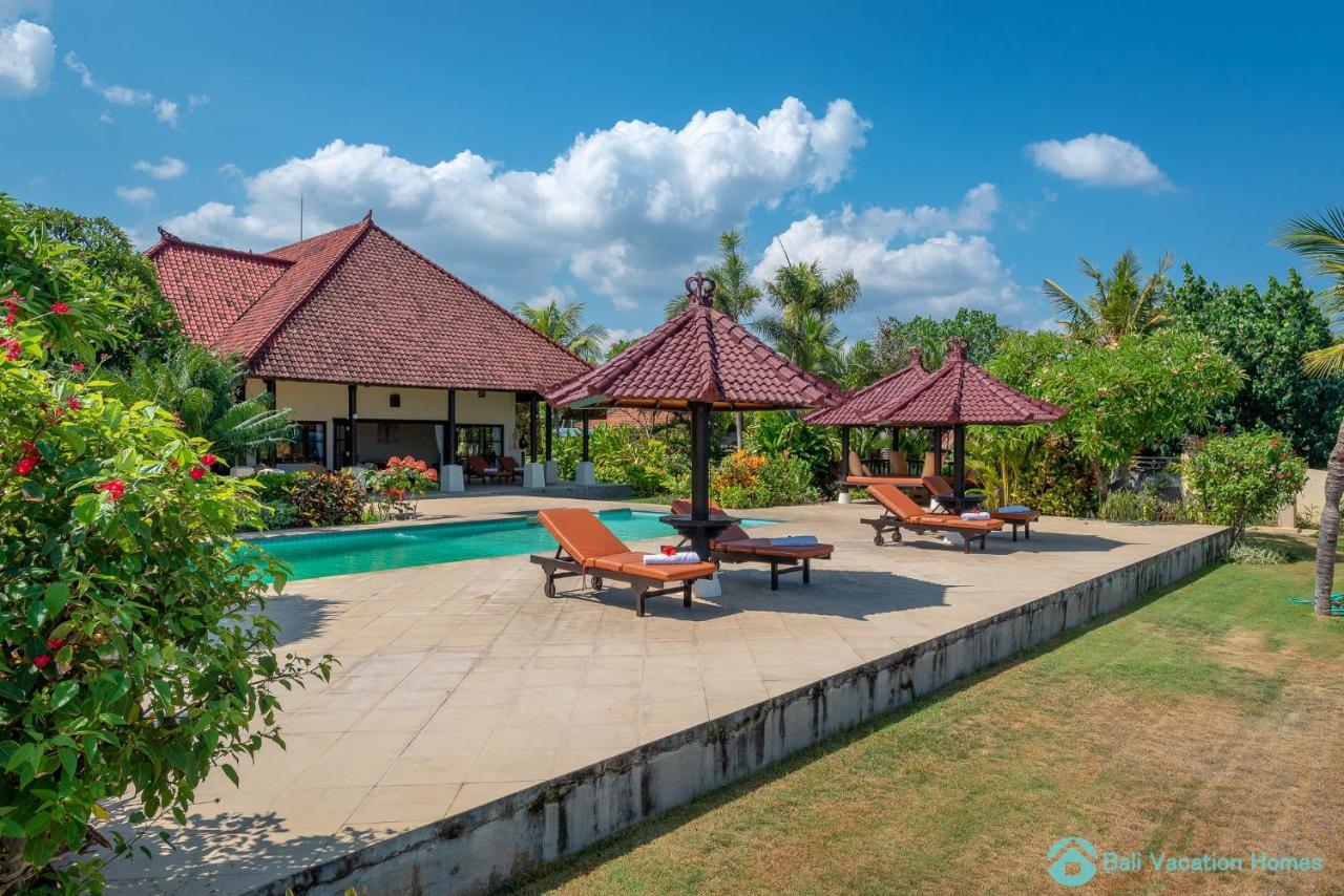 Villa Namaste - Beachfront At Lovina 10P, Pool, Bbq Banjar  エクステリア 写真
