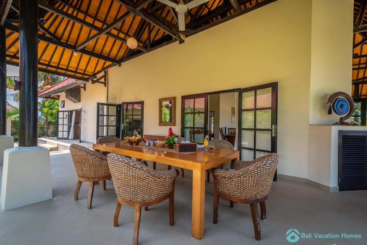 Villa Namaste - Beachfront At Lovina 10P, Pool, Bbq Banjar  エクステリア 写真