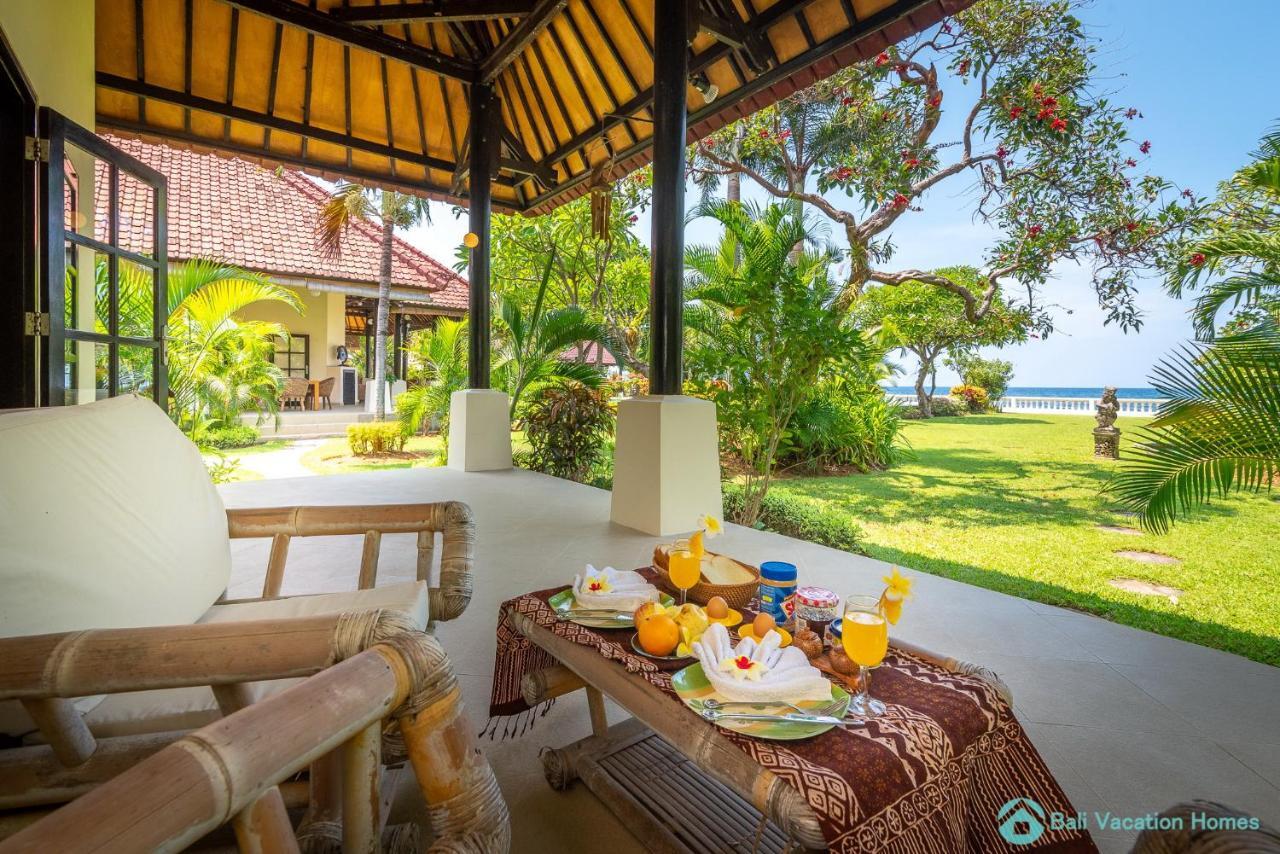 Villa Namaste - Beachfront At Lovina 10P, Pool, Bbq Banjar  エクステリア 写真